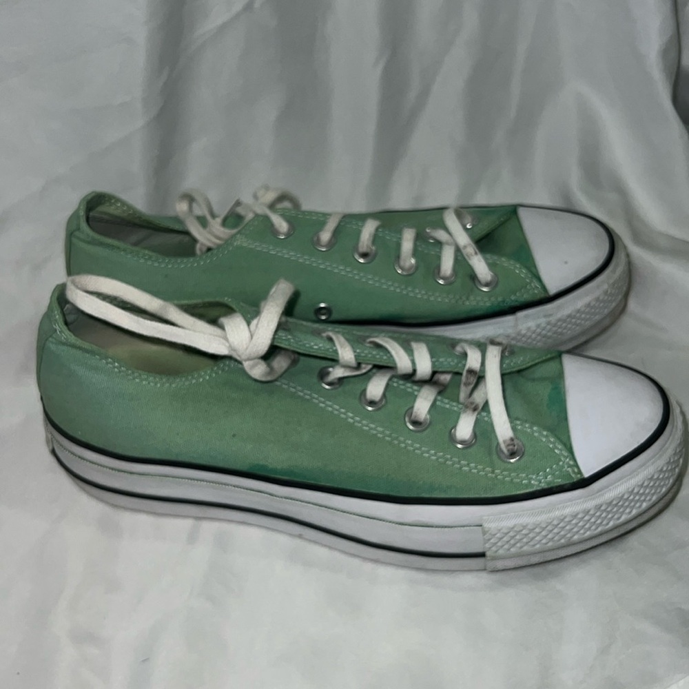 HAND DYED GREEN LOWTOP CONVERSE